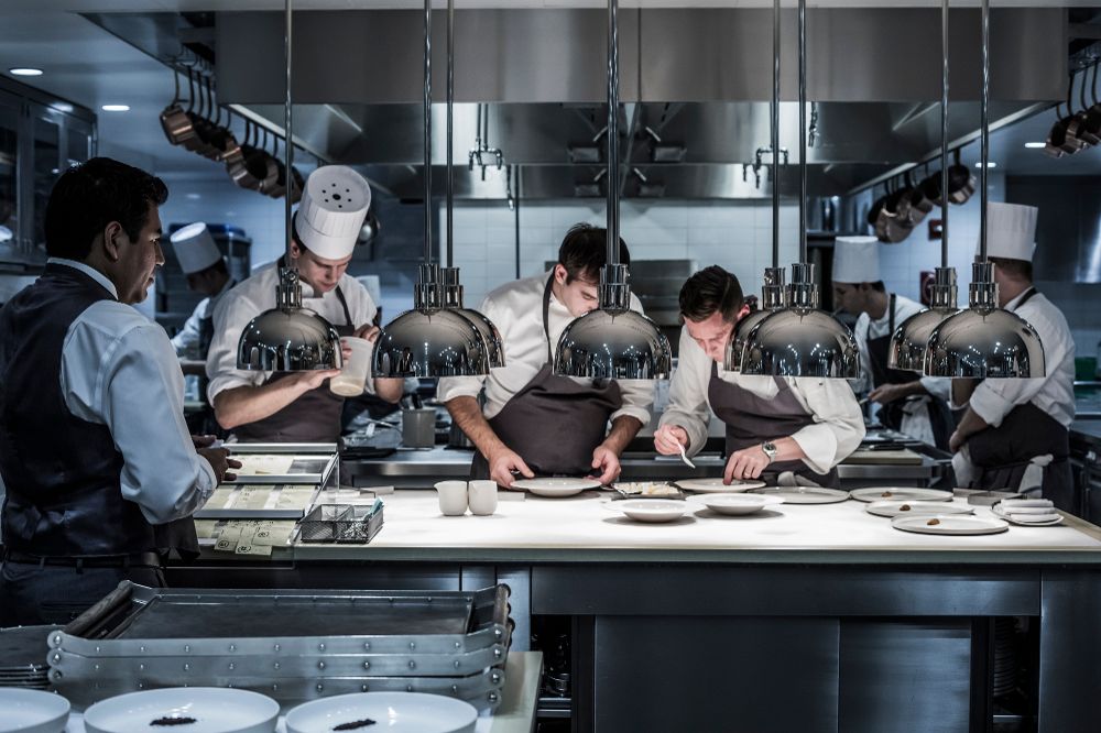 6 Lessons from Unreasonable Hospitality That Will Change Your Community